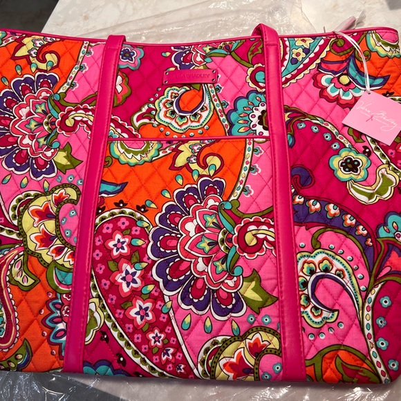 Vera Bradley tote in pink - Picture 1 of 5